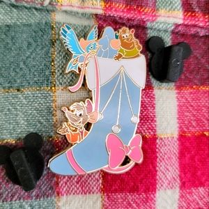Disney Holiday Countdown Calendar Mystery Stocking Jaq with Gus and Bluebird Pin